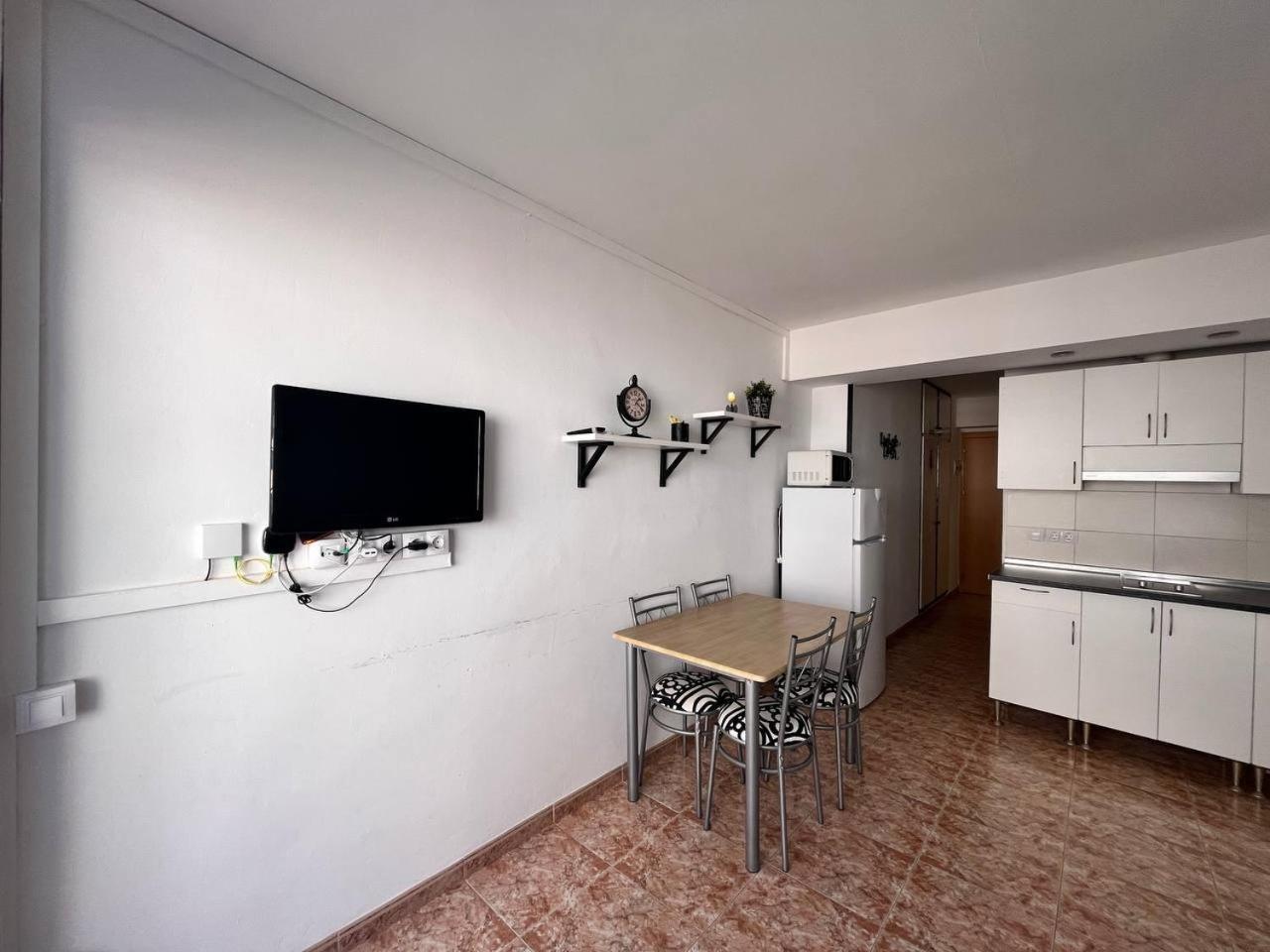 Estudio Con Tres Piscinas Comunitarias Y Pista De Tenis Roses Exterior photo