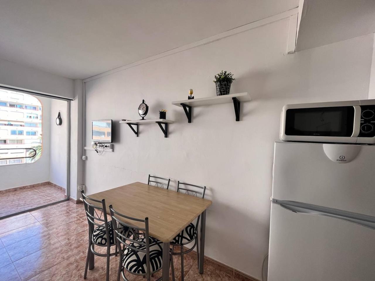 Estudio Con Tres Piscinas Comunitarias Y Pista De Tenis Roses Exterior photo