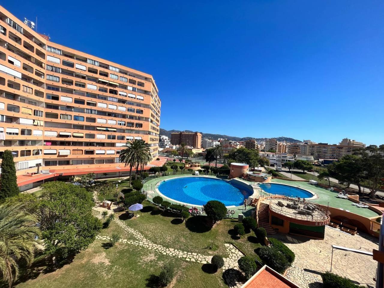 Estudio Con Tres Piscinas Comunitarias Y Pista De Tenis Roses Exterior photo
